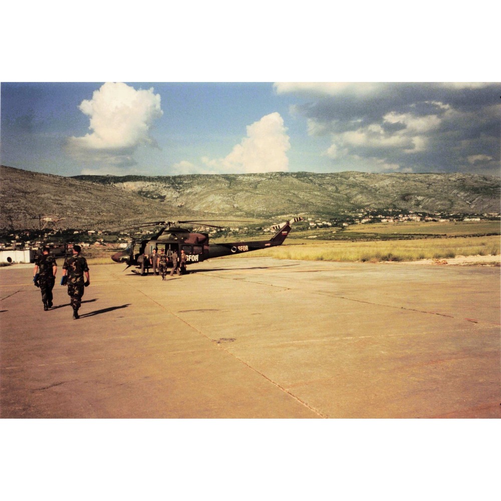 Vintage 1999 SFOR Bosnia UH-1N Helicopter Airfield Photo Lot 6x4 - Picture 4 of 5